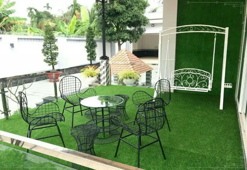 Cỏ nhân tạo trải sàn quán cà phê