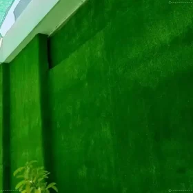 Tô điểm xanh cho những bức tường với cỏ nhân tạo sân vườn