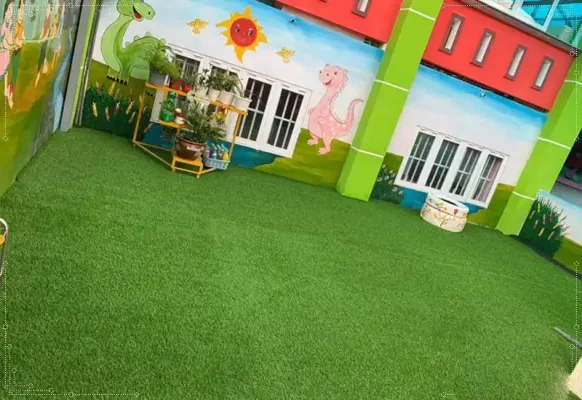Thiết kế trang trí trường mầm non, nhà trẻ bằng cỏ nhân tạo