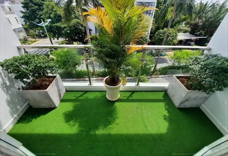 Kết hợp thật giả