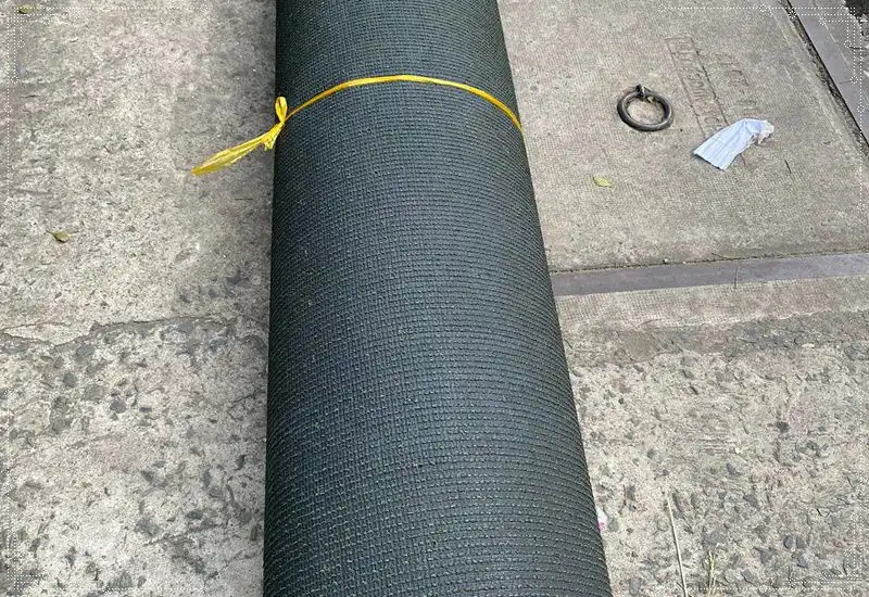 Cỏ được cuộn lại gọn và dễ vận chuyển