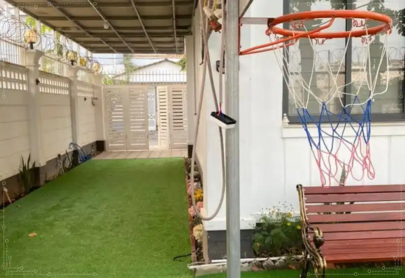 Cỏ nhân tạo có khả năng thoát nước tốt