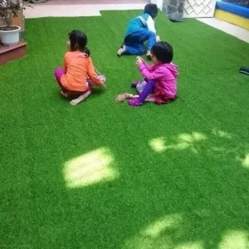 Làm sân vườn cho trẻ