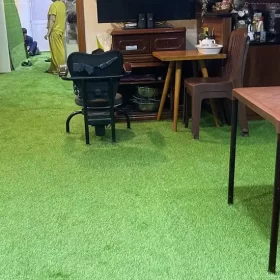 Cỏ nhân tạo trải trong nhà