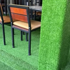 Cỏ nhân tạo trải, dán tường quán cà phê
