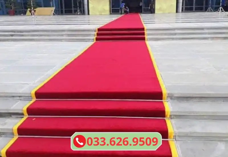 Thảm đỏ lối đi