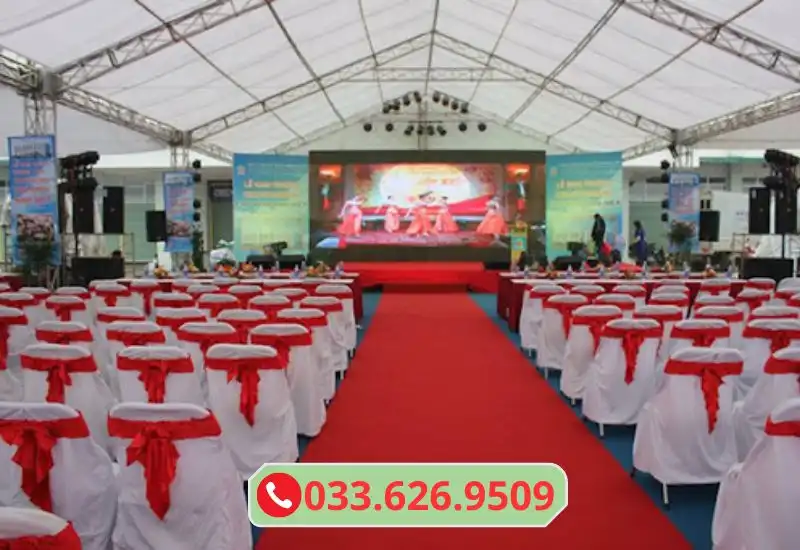 Thảm đỏ trải sự kiện khánh thành