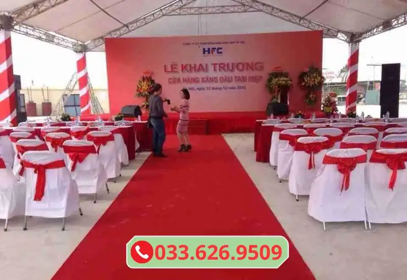 Thảm đỏ trải trong các sự kiện ngoài trời